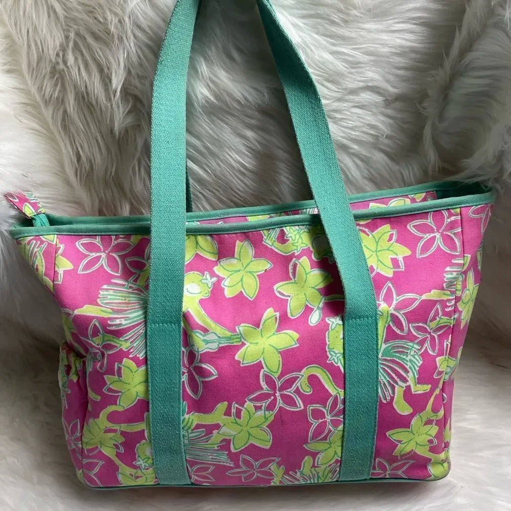 Lilly Pulitzer Rock A Hula prints 100%Cotton large diaper bag with wipes…